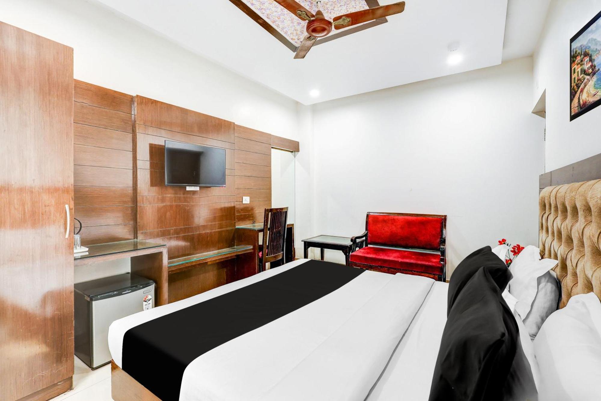 Hotel Super Townhouse Arakashan Road Paharganj Formerly Mohan International